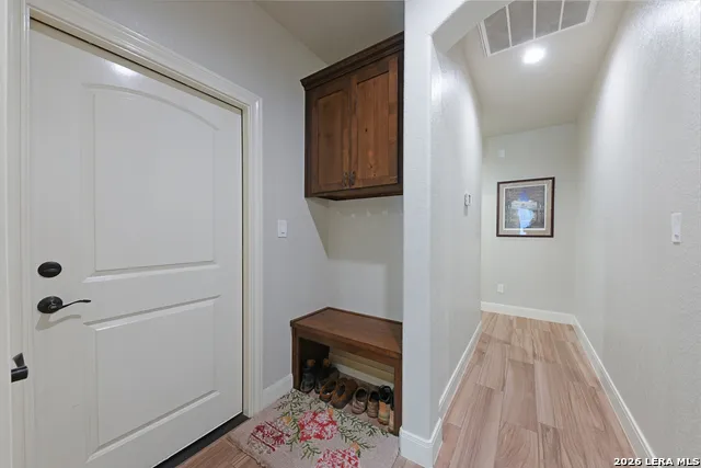 105 Bobby Lynn Adkins, TX 78101